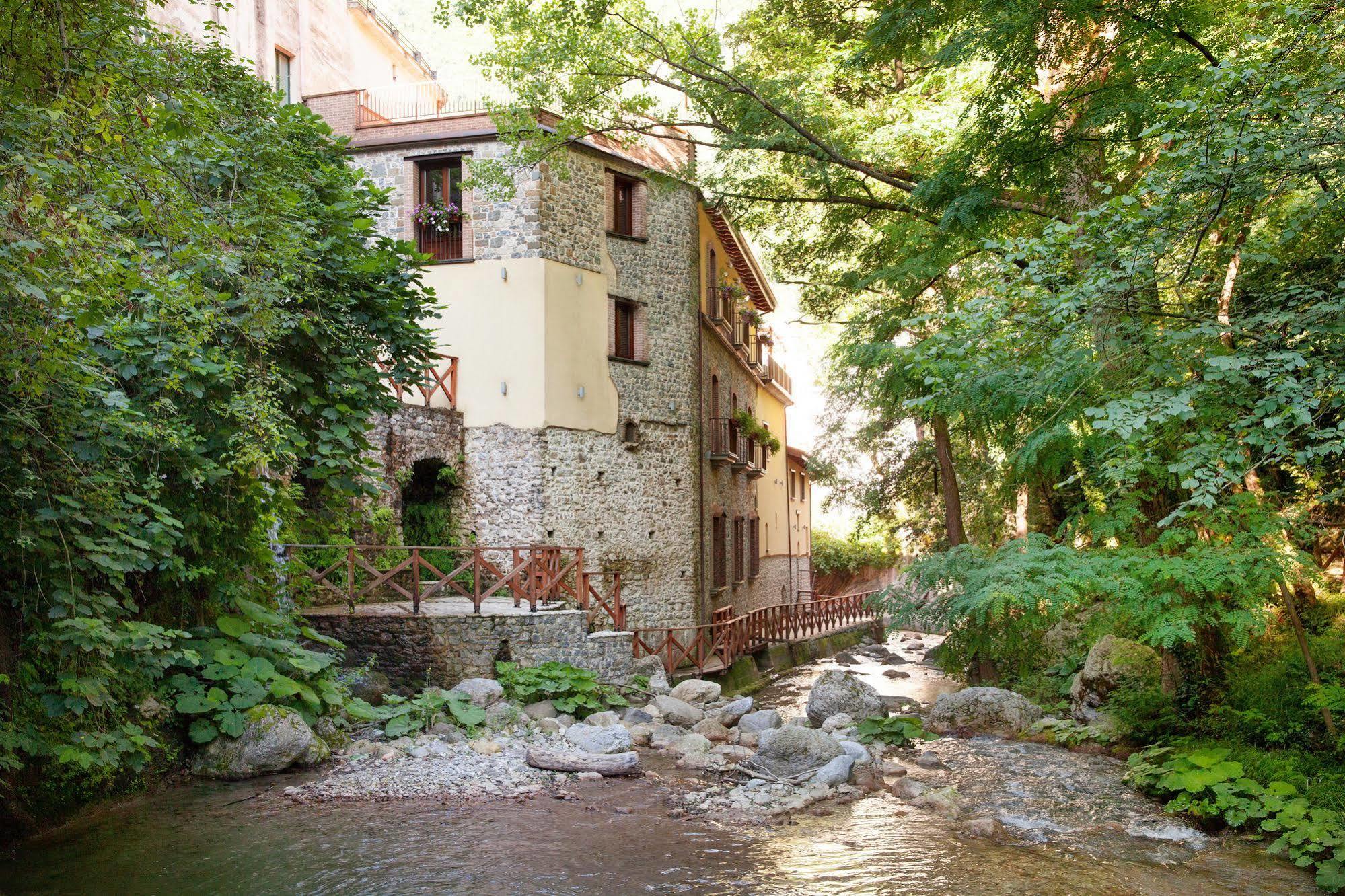 Dimora Storica Hotel Maccarunera Campagna Exterior photo